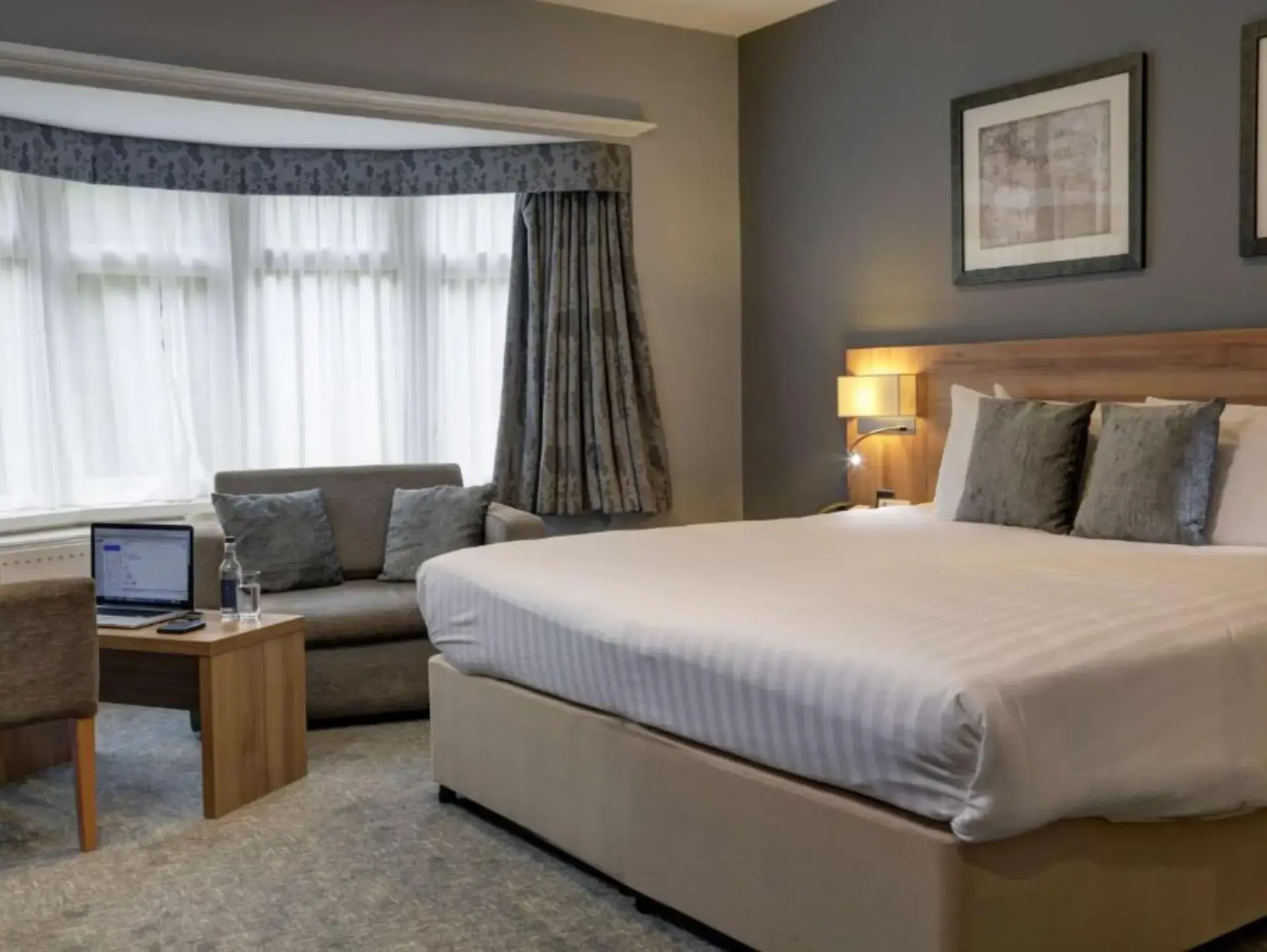 Double bedroom in Linton Lodge