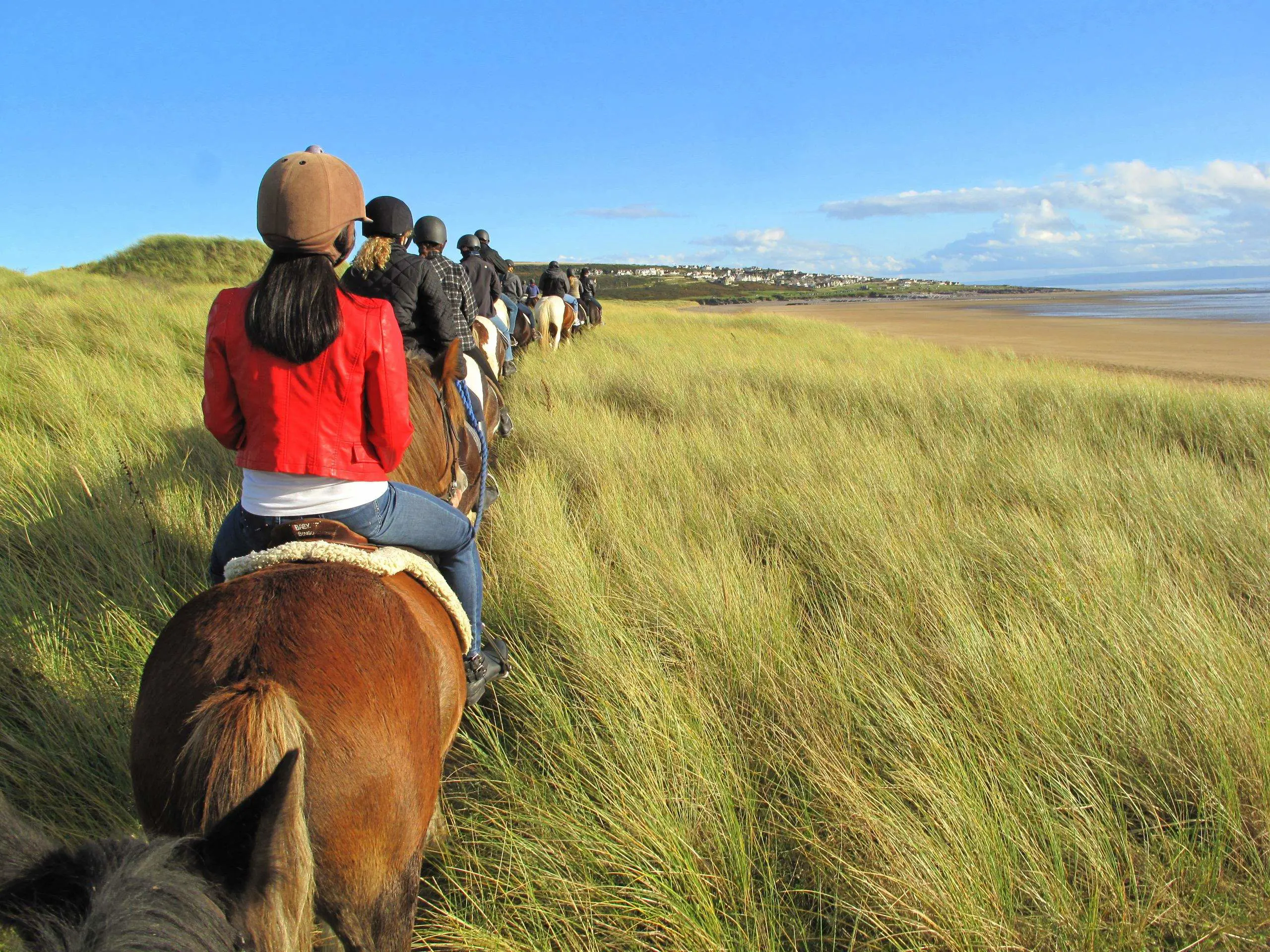 IC students participating in horse back riding