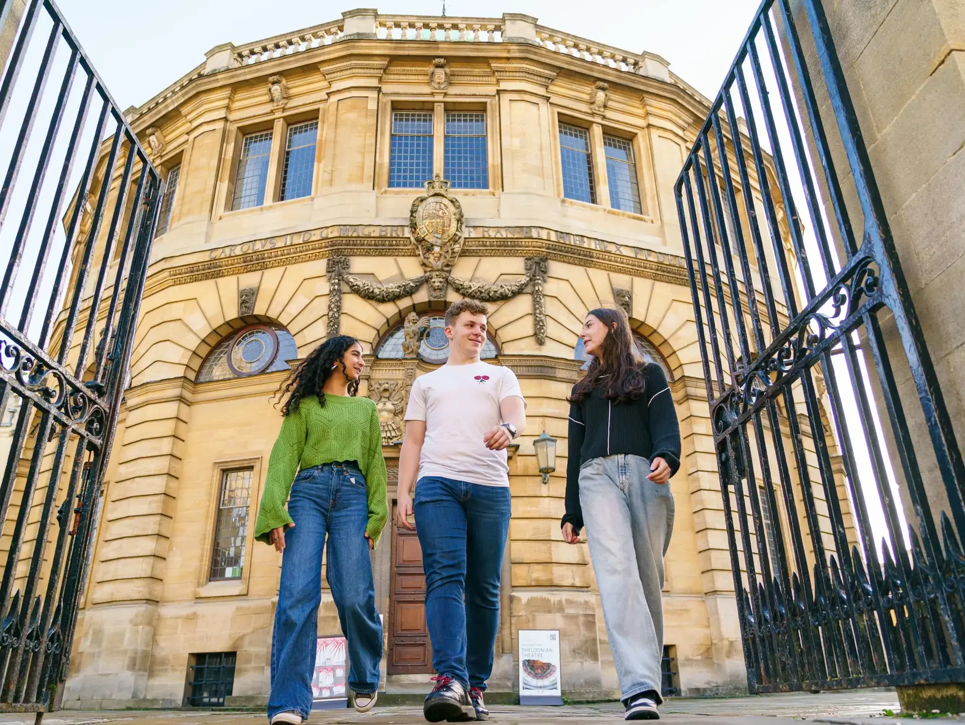 Group of students walking around Oxford city