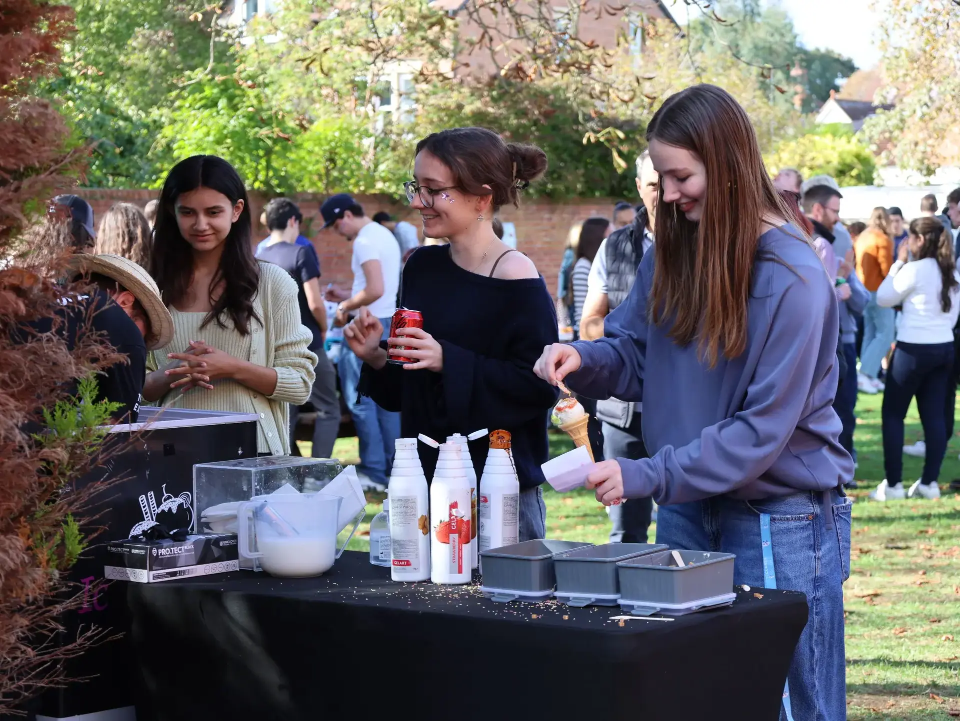 Students at refreshment station