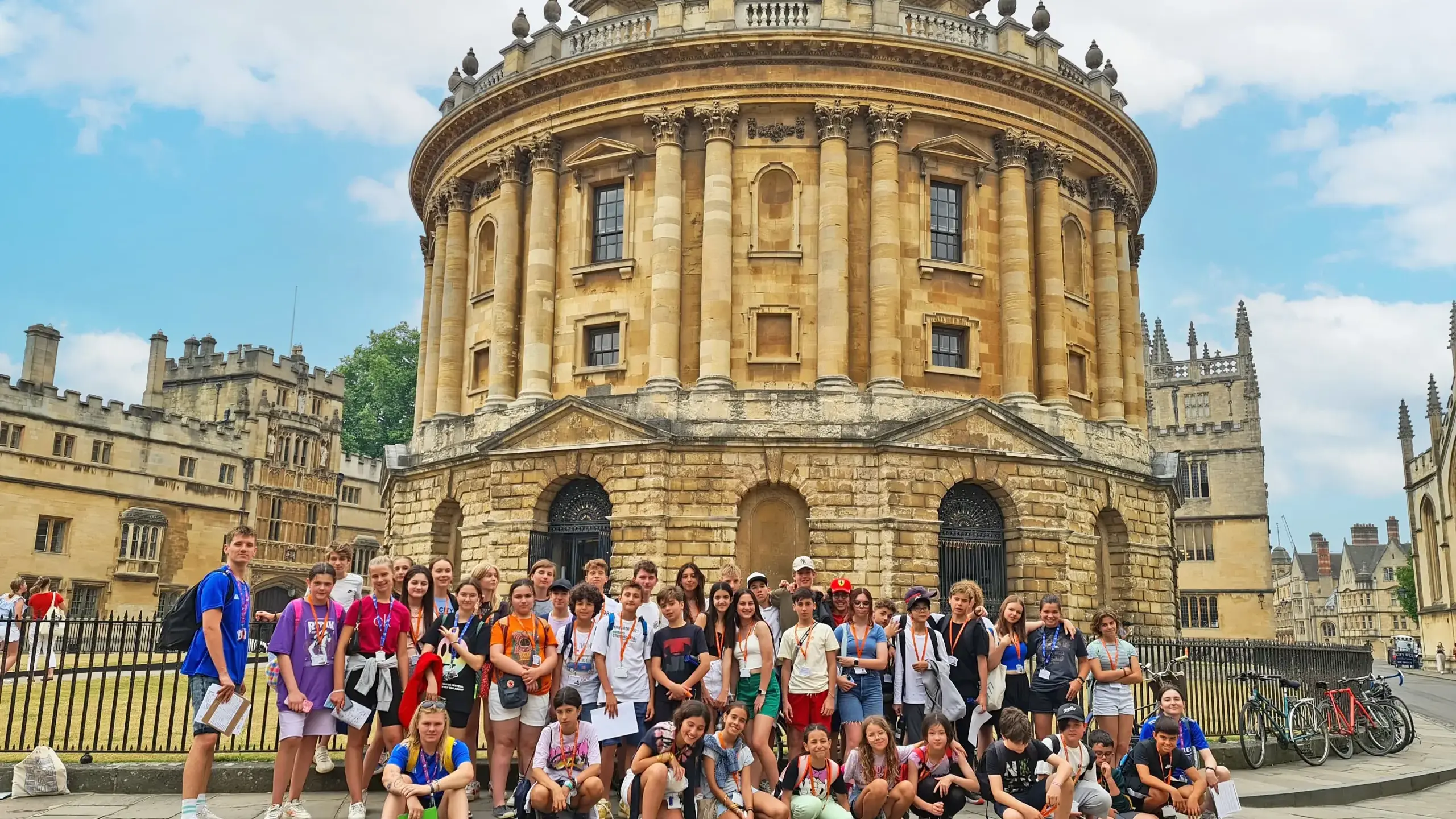Students posing for photo outside the Bodleian